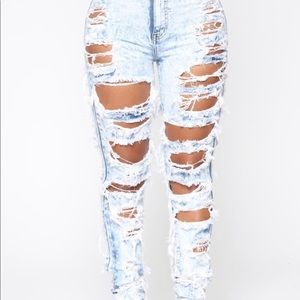 Fashion nova ripped jeans